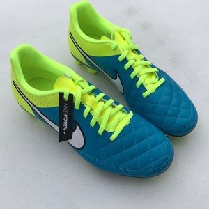 Nike Tiempo Rio II sports cleat size 9